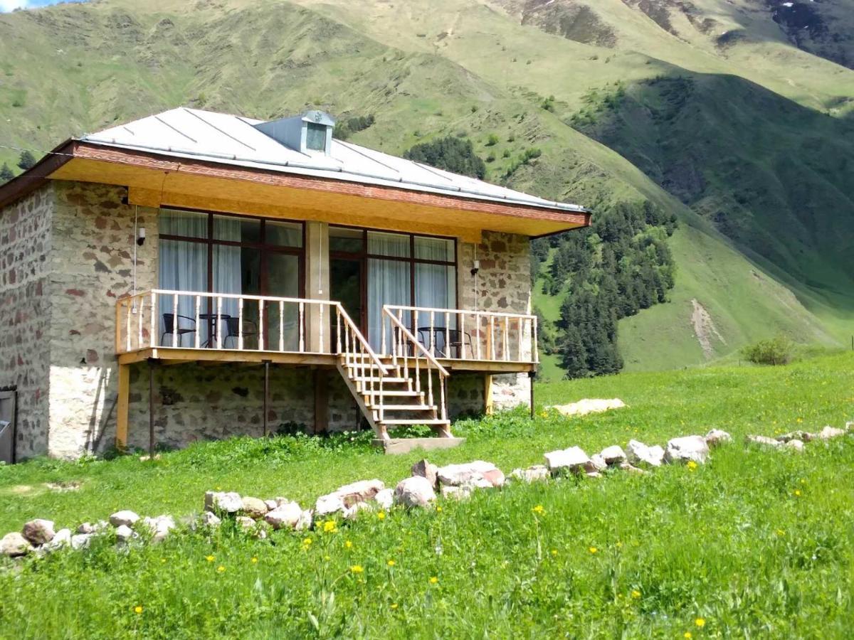 Terkhena Hotel Kazbegi Eksteriør billede
