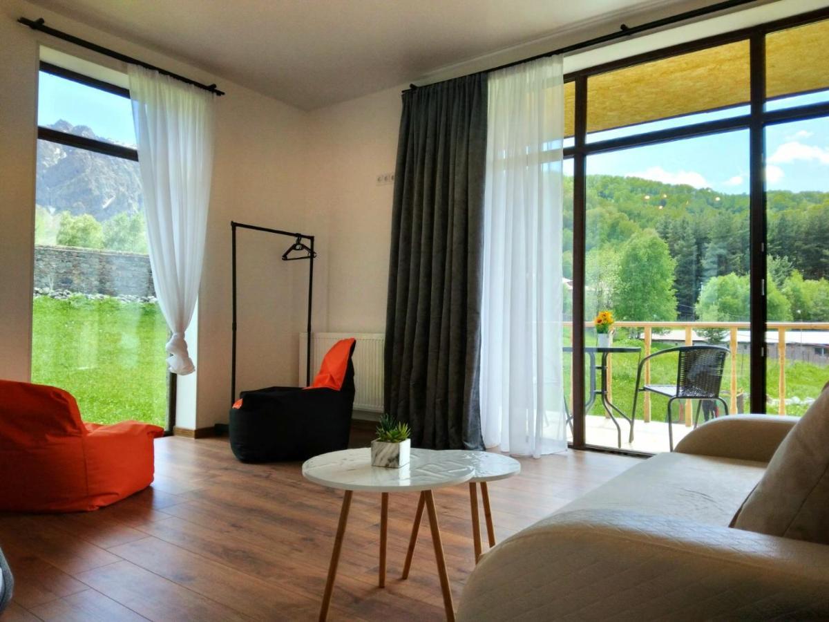 Terkhena Hotel Kazbegi Eksteriør billede