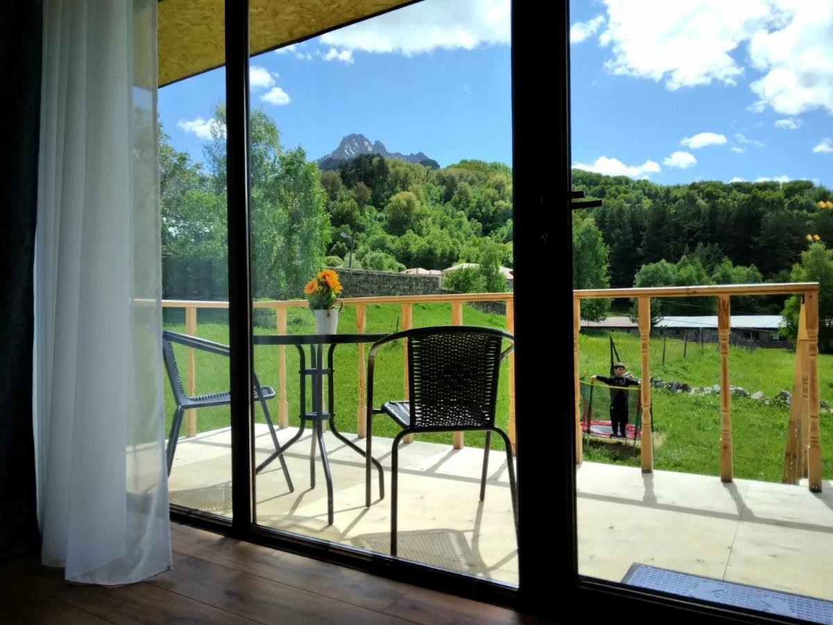 Terkhena Hotel Kazbegi Eksteriør billede