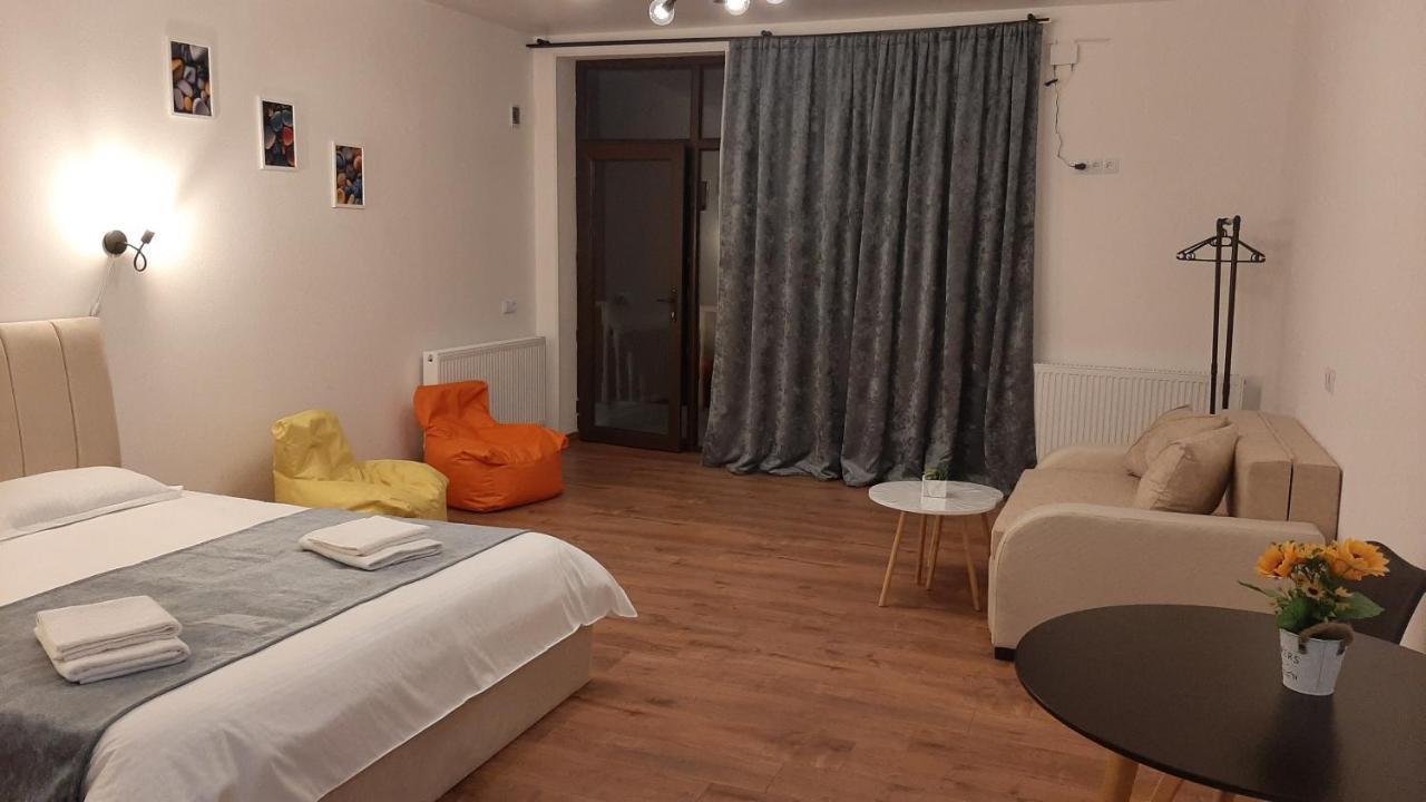 Terkhena Hotel Kazbegi Eksteriør billede