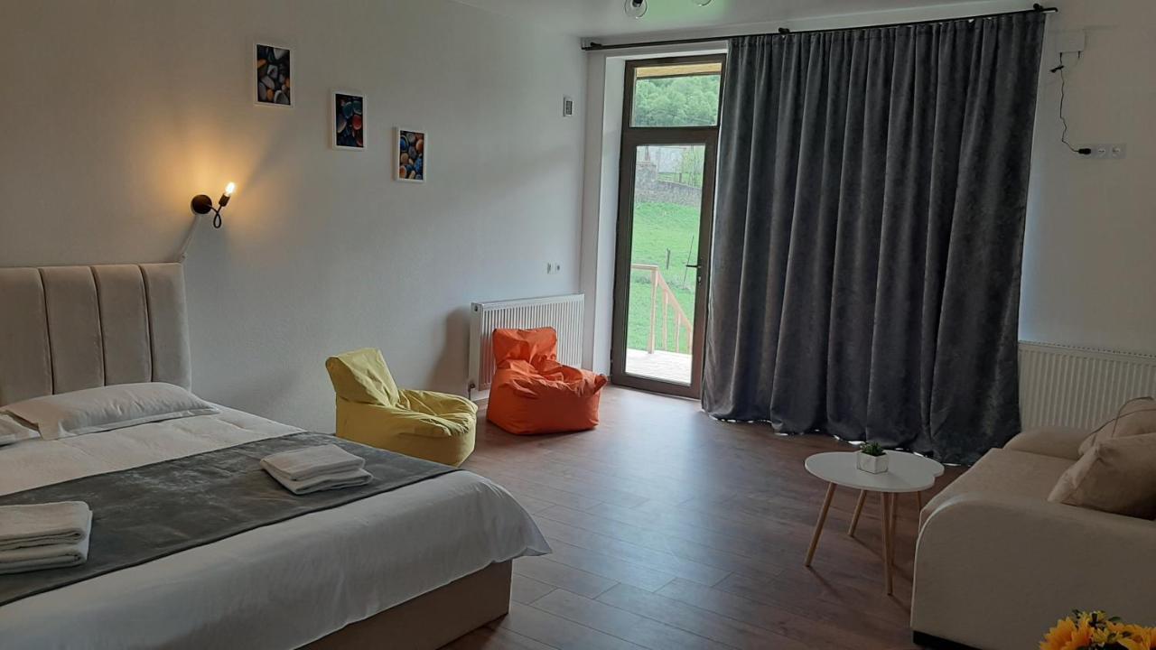 Terkhena Hotel Kazbegi Eksteriør billede