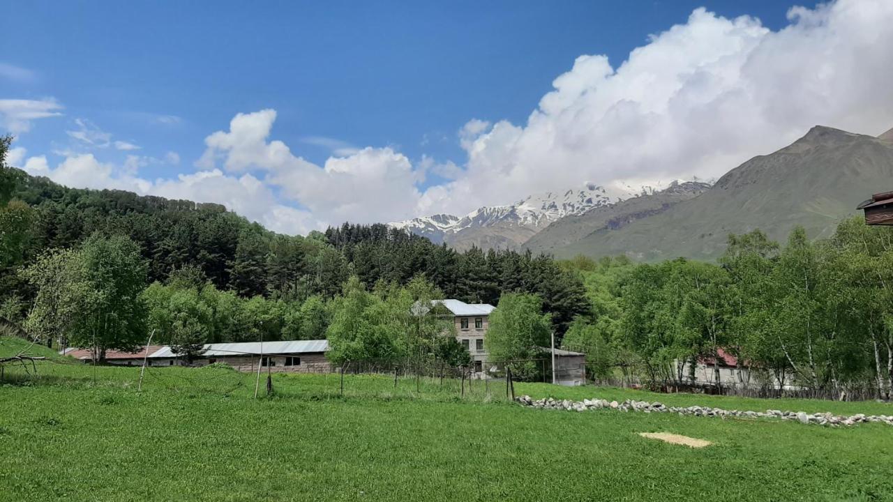 Terkhena Hotel Kazbegi Eksteriør billede