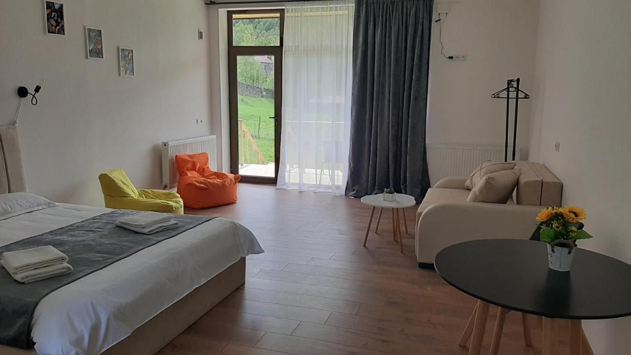Terkhena Hotel Kazbegi Eksteriør billede