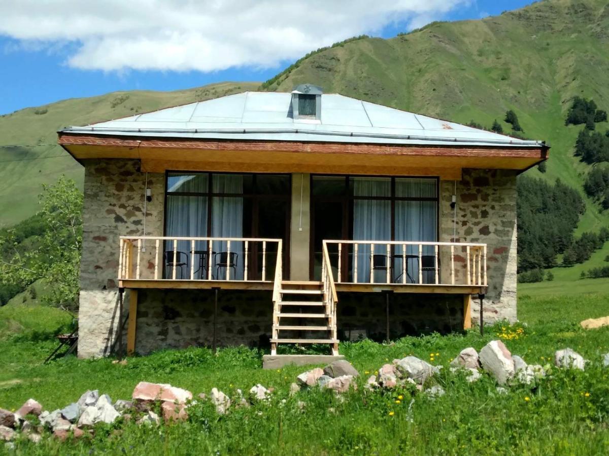 Terkhena Hotel Kazbegi Eksteriør billede