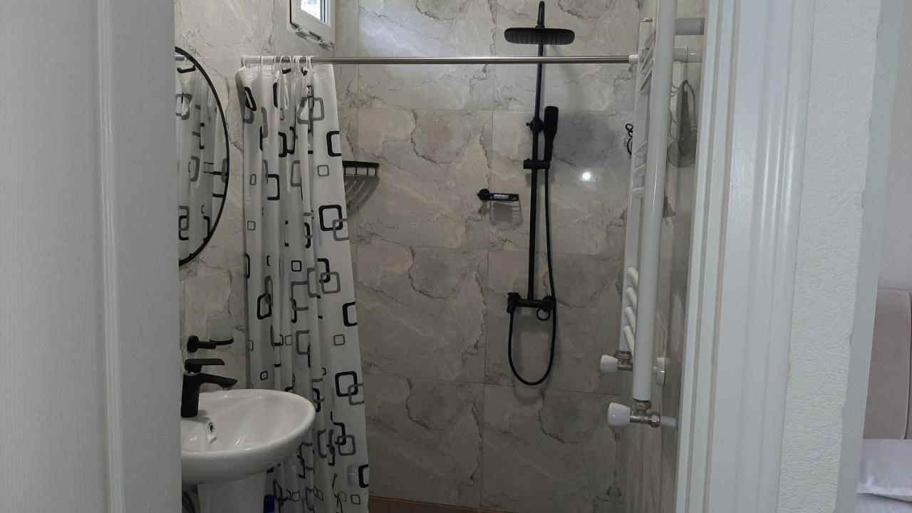 Terkhena Hotel Kazbegi Eksteriør billede