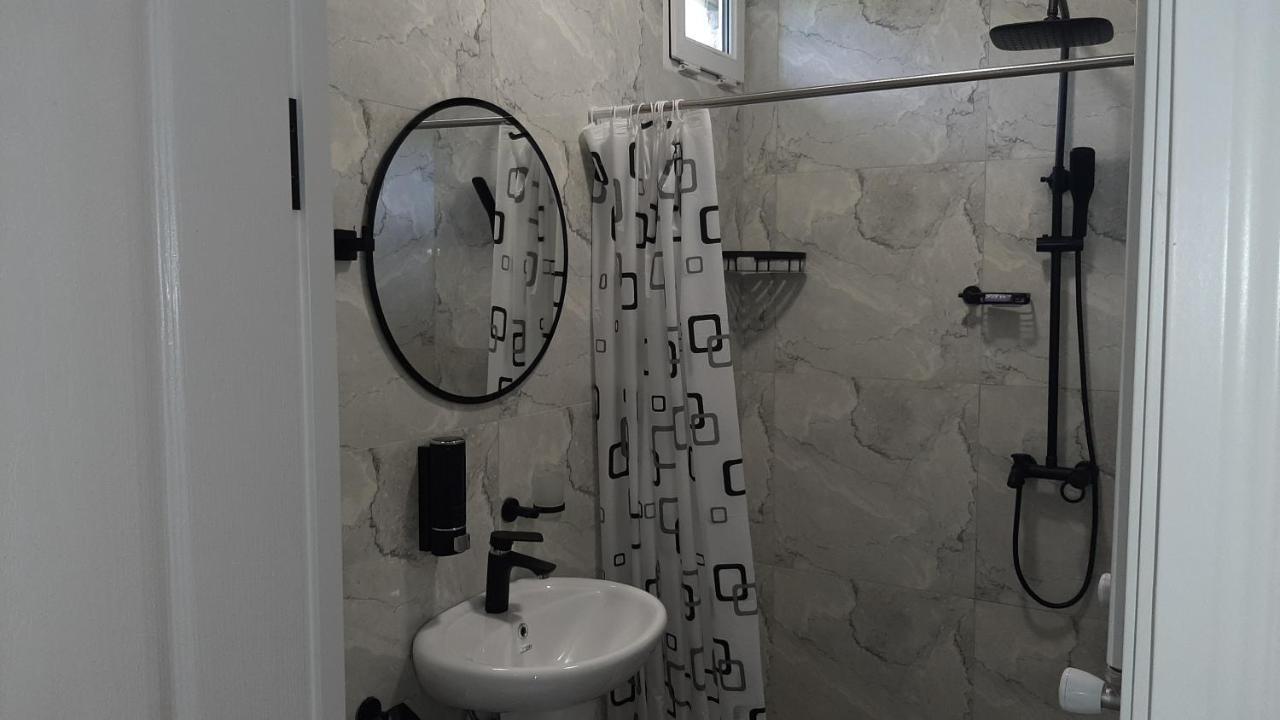Terkhena Hotel Kazbegi Eksteriør billede